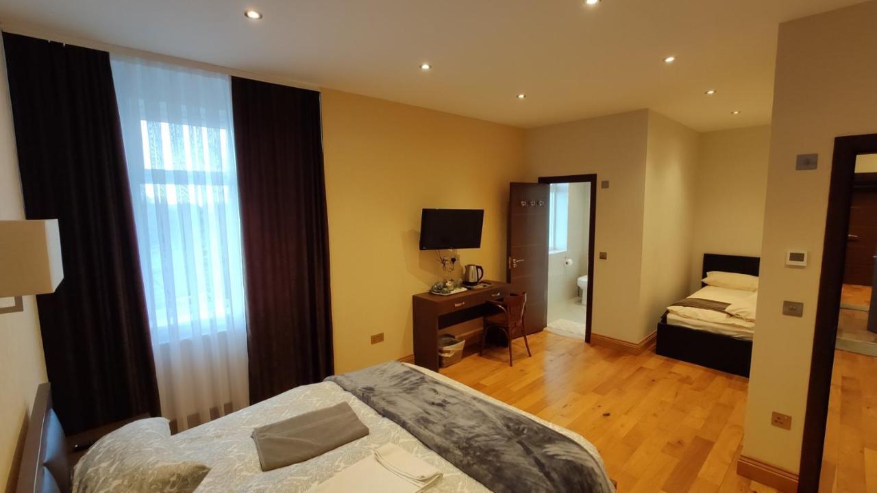 Oyo The Kilburn Arms Bed & Breakfast Londra Exterior foto