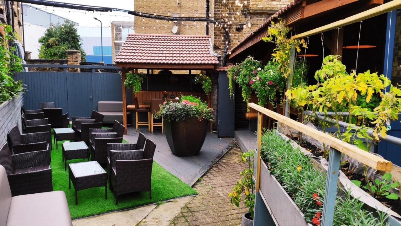 Oyo The Kilburn Arms Bed & Breakfast Londra Exterior foto